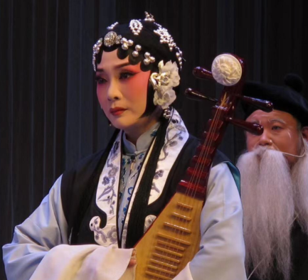 陈世美拒认秦香莲:权力、道德与生存的残酷博弈