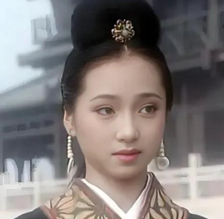 褒姒身世之谜:从神话传说到历史真相